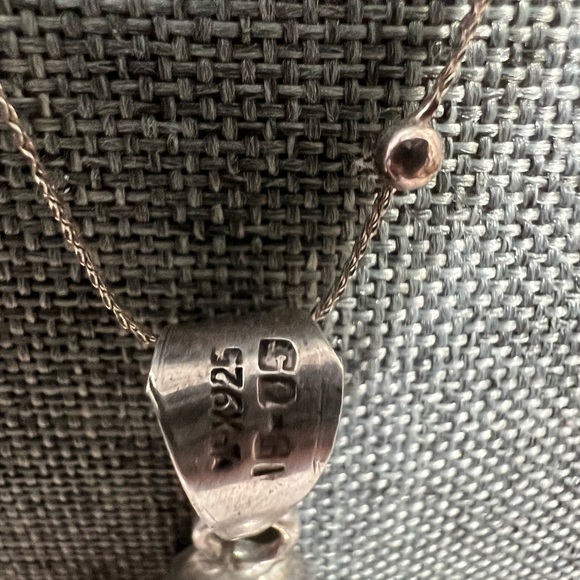 Onyx And 925 Sterling Silver. Set of 2 Chain Plus Onyx Pendant Sz 24” & 18” Inch - Picture 4 of 6